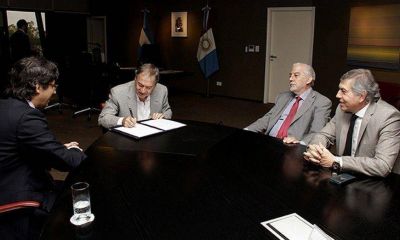Firman convenio para construir una c�rcel federal en C�rdoba