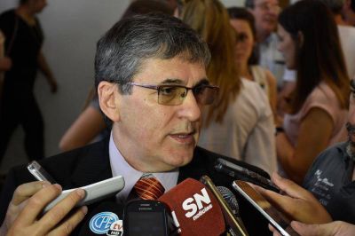 Franco: �no vamos a estirar la oferta a la Intersindical�