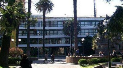 Cuarto intermedio en la negociaci�n salarial de los municipales de San Mart�n