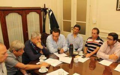 C�ffaro reunir� a todos los espacios pol�ticos por despidos masivos