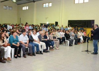 Naschel: 41 familias cumplieron el sue�o de la casa propia