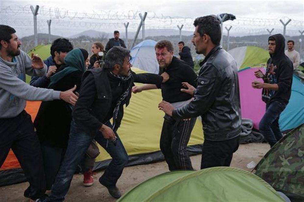 El tironeo entre Turquía y la UE pone en riesgo la suerte de miles de refugiados