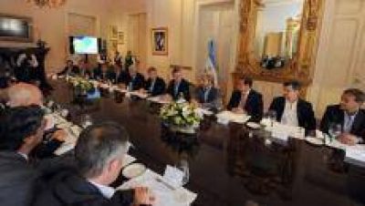 Alfaro le pidi� a Macri recursos sin mediaci�n del gobierno provincial