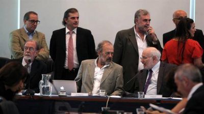 Presi�n de gobernadores del PJ a favor del acuerdo con los holdouts