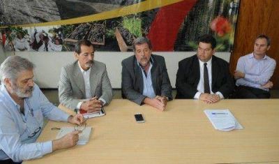 Elustondo: �Nuestra gesti�n tiene una consigna irrenunciable con la producci�n, el ambiente y la salud�