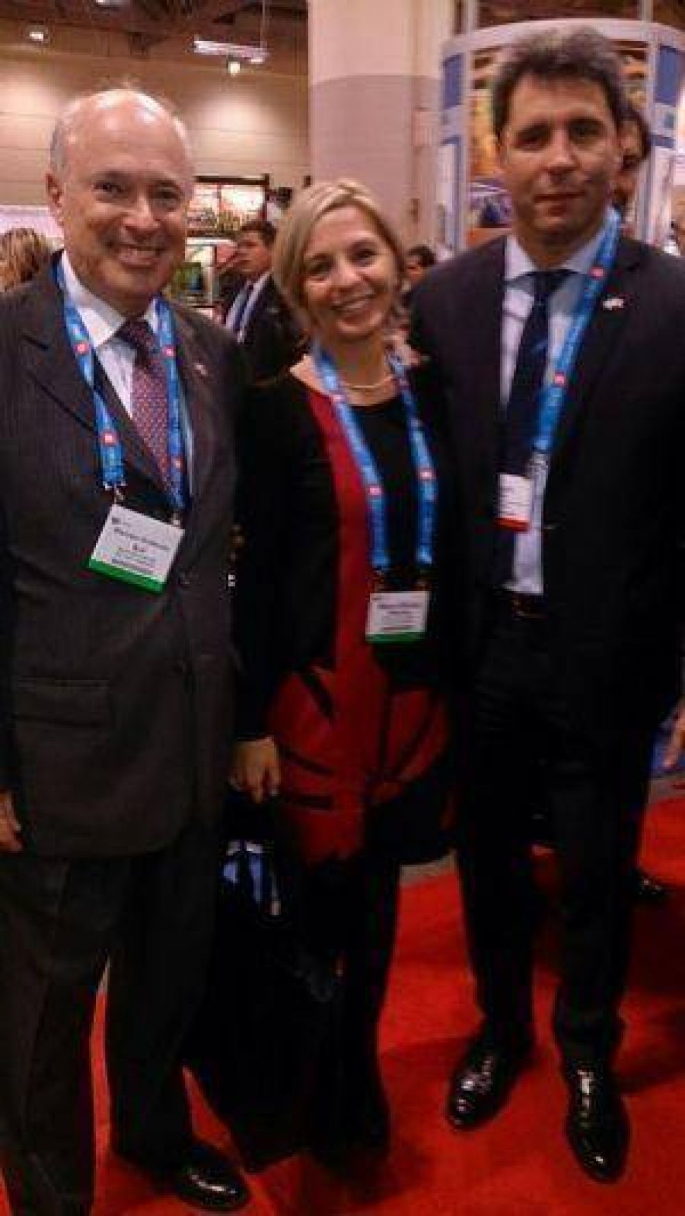 El Banco San Juan acompa�� a Sergio U�ac a la gran feria minera canadiense
