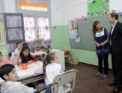 A trav�s de un sistema de alarmas protegen las escuelas de Lomas