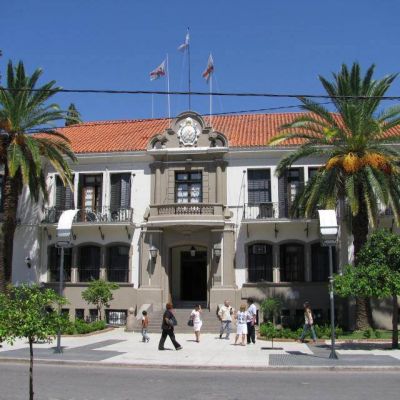 �ltimas simulaciones para definir el aumento salarial a estatales