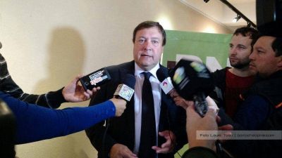 Weretilneck destac� cierre de paritarias con 