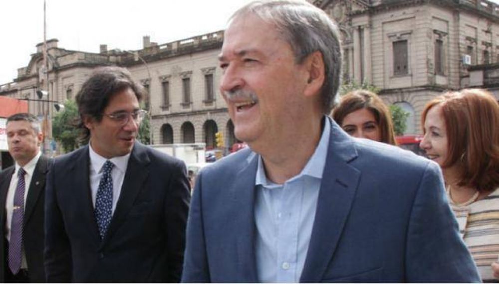 Schiaretti desautoriz� cr�ticas de Vigo y envi� una se�al a Mestre