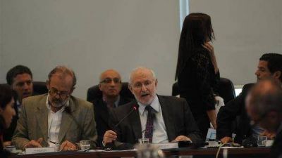 El acuerdo con los buitres logr� dictamen con aval de los legisladores pampeanos