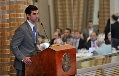 Urtubey expuso su visi�n del pa�s en El Club del Petr�leo