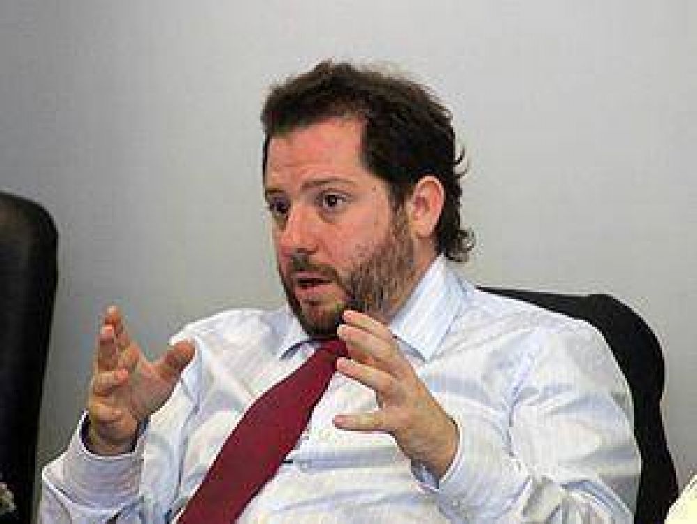 Ottavis renunci� como jefe del bloque de diputados bonaerenses del FPV
