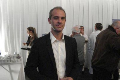 Santiago Aparicio: �La provincia tiene que entender que nosotros no tenemos la maquinita de hacer plata�