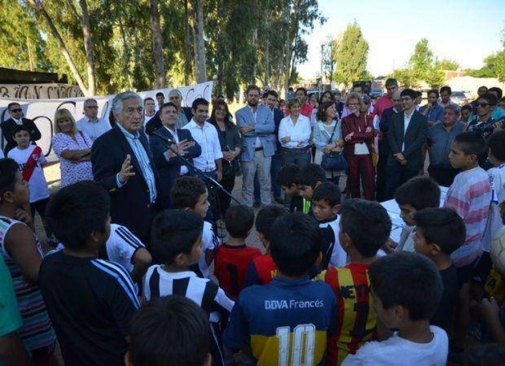 La primera escuela deportiva de San Luis funcionar� en el Club Victoria