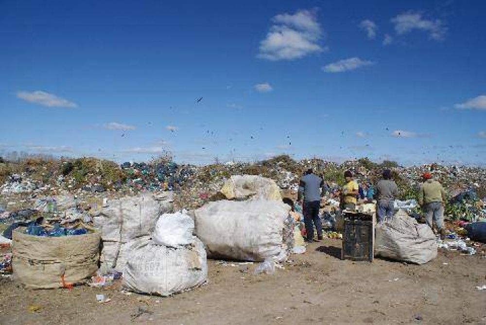 El gobierno denunci� a sindicalistas por sustraer un cami�n e impedir el ingreso al basural