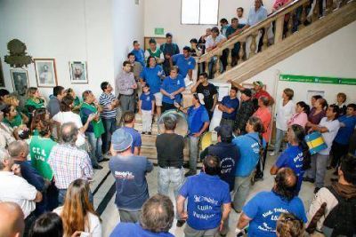 Los municipales rechazaron la nueva oferta y se movilizar�n ma�ana