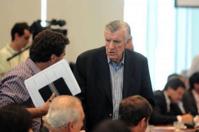 Fuerte apoyo de Urtubey para que presida Gioja el PJ