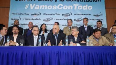 La oposici�n venezolana inicia la campa�a para remover a Maduro
