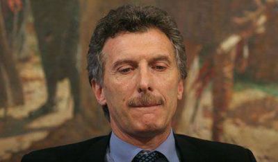 "Macri gasta m�s de $300 millones en consultor�as"
