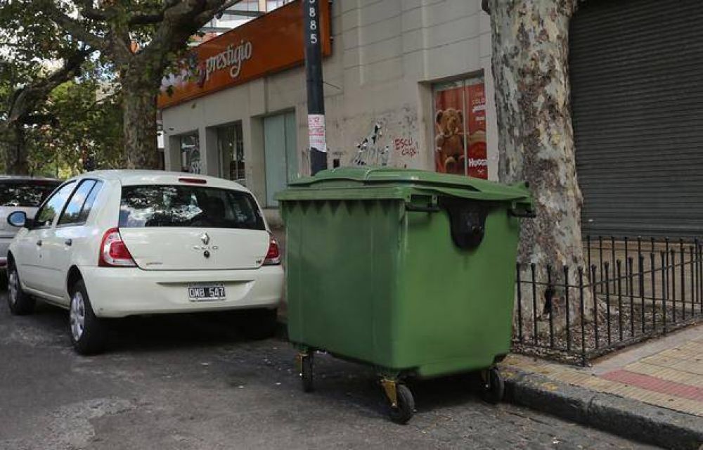 Comerciantes se anticipan y ya instalan contenedores