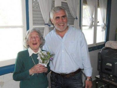 El jefe comunal chavense visit� el Geri�trico