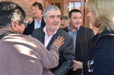 El gobernador asegur� que la gesti�n anterior dio financiamiento a �instituciones que no existen�