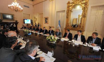 Para R�os la demanda de intendentes a la Casa Rosada pasa por los subsidios