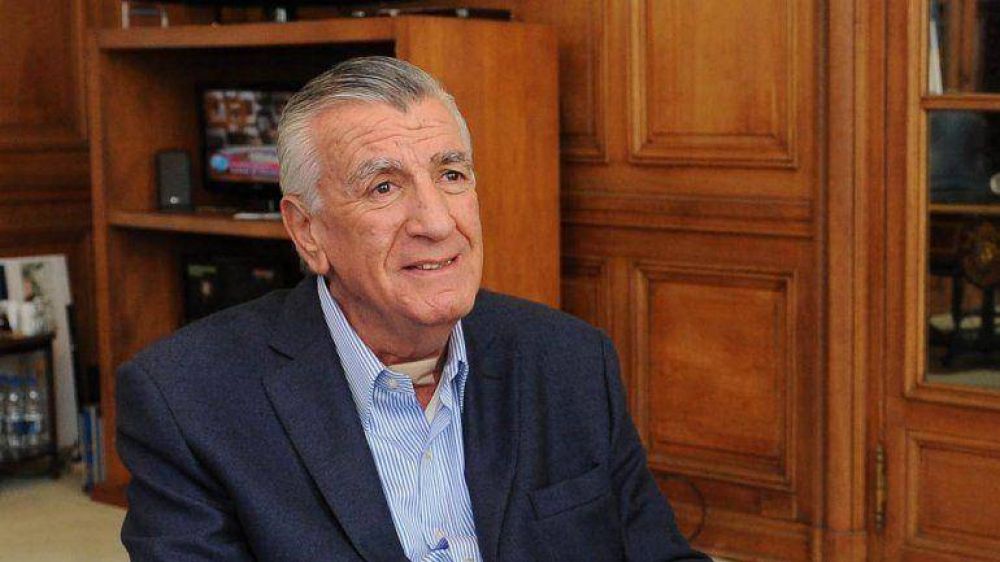 El kirchnerismo qued� cerca de la divisi�n por los holdouts: Gioja pidi� dar qu�rum