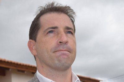 Pickelado: Van Tooren le contest� a los concejales eseverristas