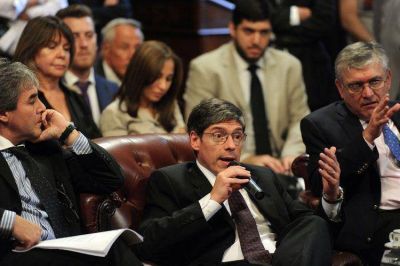 Bicameral emiti� dictamen de mayor�a para rechazar el DNU de Macri sobre Ganancias