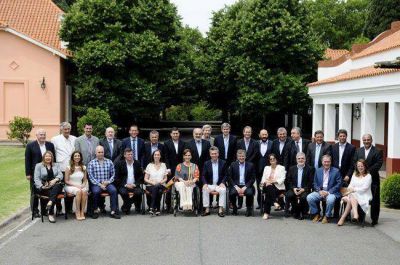 Verna, en una reuni�n clave por coparticipaci�n