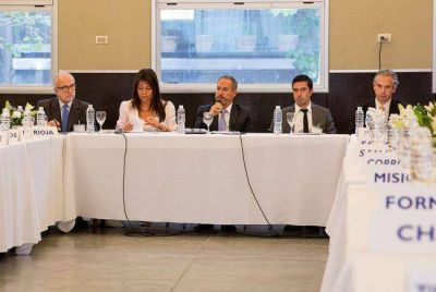 Promesa de Moro: consultar� a las provincias para tomar decisiones