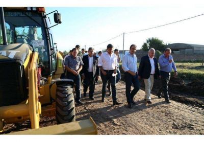 Lifschitz recorri� los avances de los trabajos en la Av. Pe�aloza