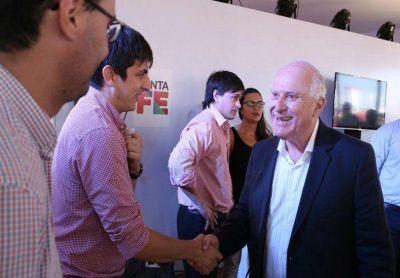 Lifschitz realz� su plan industrial