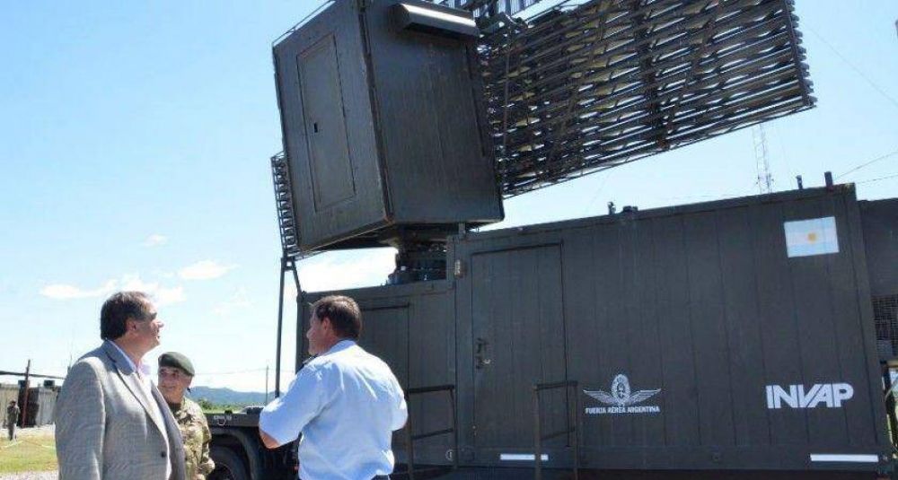 El Ministro de Defensa supervis el funcionamiento de los radares en Resistencia y Tartagal