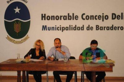 El HCD aprob� un documento en repudio por los despidos