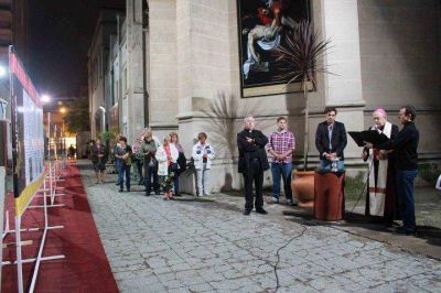 Una muestra en el pasaje Catedral refleja �El rostro de la misericordia�