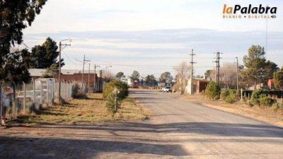 Vecinos de Cardenal Cagliero colaboran con las tareas de limpieza