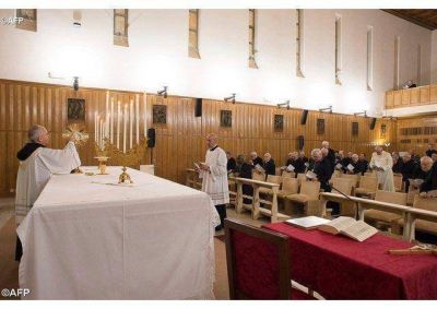 Ejercicios Espirituales: la transparencia de los bienes de la Iglesia y la lucha contra el hambre