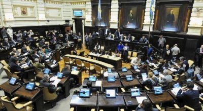 Esc�ndalo: la interna del FpV en Diputados estall� con empujones e intentos de pelea entre legisladores