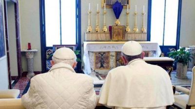 Descentralizaci�n y papado; sinton�a entre Benedicto y Francisco