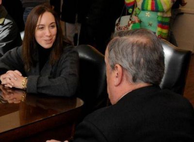 Lunghi se re�ne con la Gobernadora Vidal