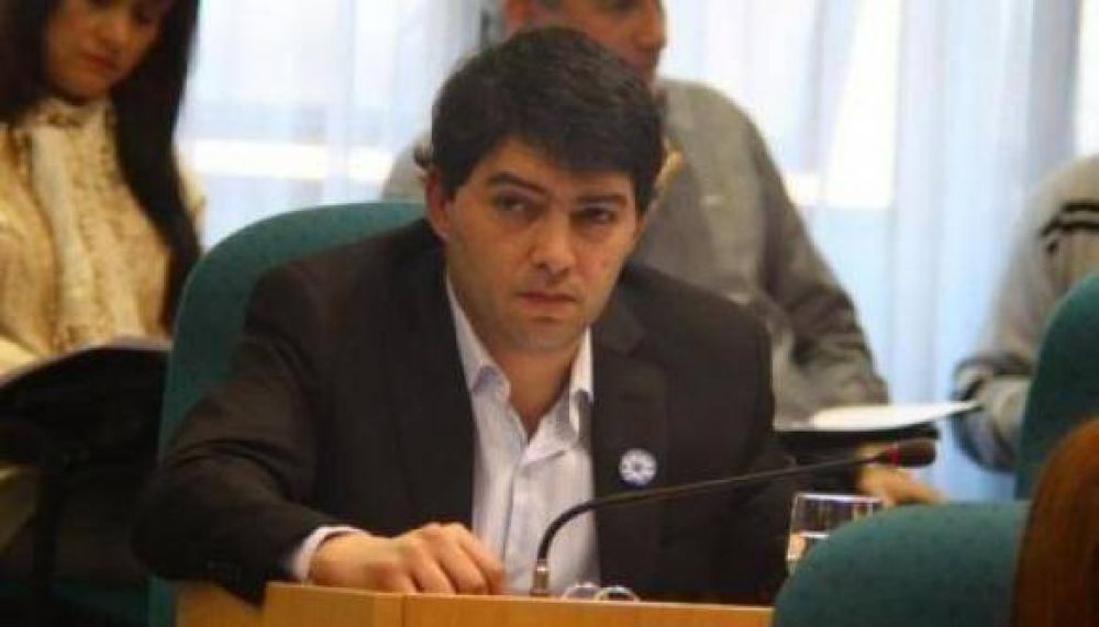 �Lo de Eduardo Costa sigue rozando la inmadurez de siempre�