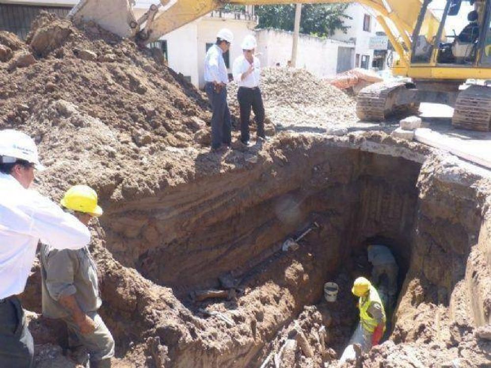 Salta: se realizan obras de recambio cloacal en avenida Chile
