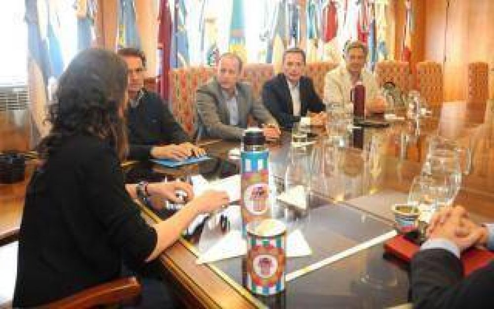 Intendentes peronistas pidieron al Gobierno nueva tarifa social
