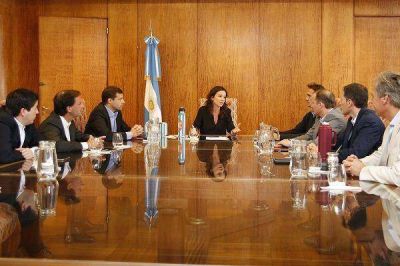 Intendentes peronistas propusieron a Stanley una nueva tarifa social