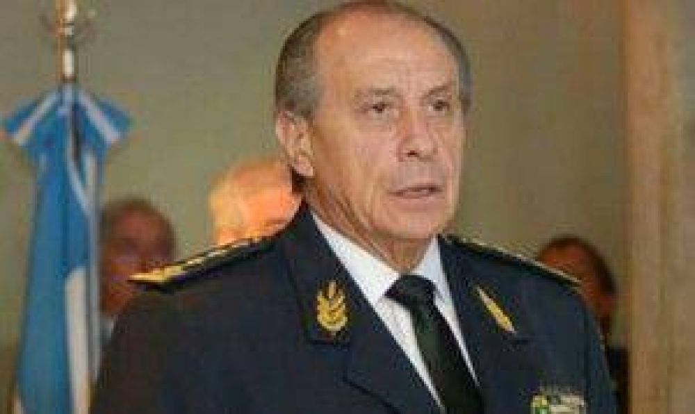 Renunci� el jefe de la Polic�a Federal