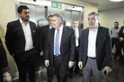�A�n no firmamos ni un convenio por obras�