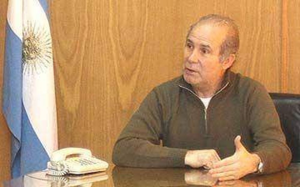 Cacho pas� al Pro, pero el PJ de Avellaneda cierra con Ferraresi a la espera de CFK senadora